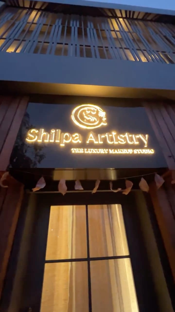 Post 9 by Shilpa Artistry on Instagram (video)