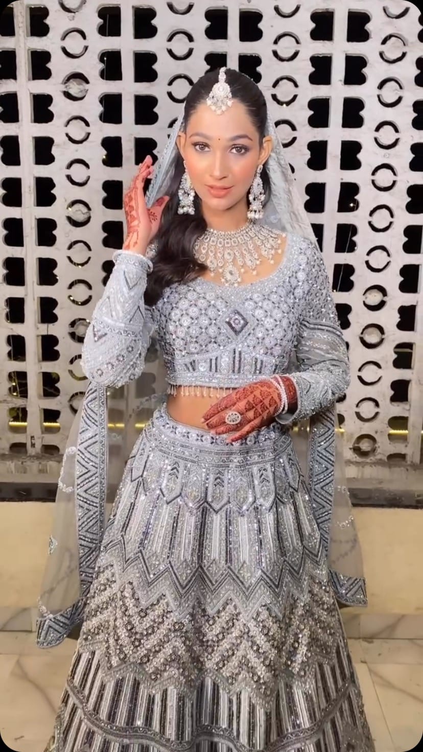 Post 8 by #Lucknowmakeupartist on Instagram (video)