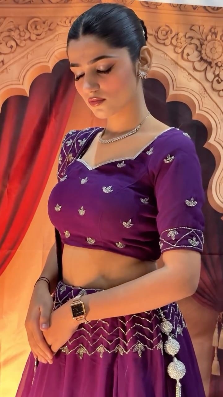 Post 7 by #Lucknowmakeupartist on Instagram (video)