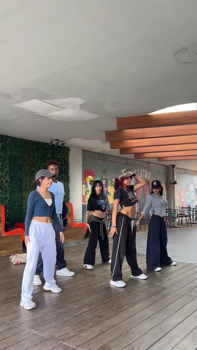 Post 5 by C.c. Plaza Quil on Instagram (video)