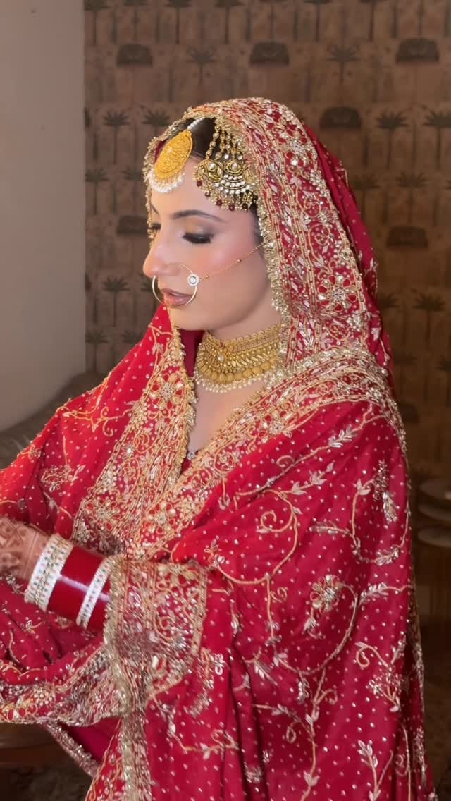 Post 5 by MAKEUP ARTIST | SUPREET MANN on Instagram (video)