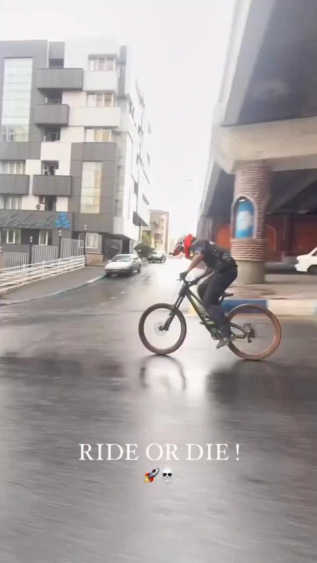 Post 8 by محصولات ورزشی اسکات on Instagram (video)