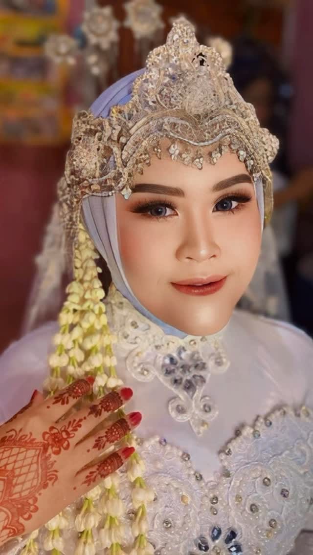 Post 7 by MUA JABODETABEK & SEKITARNYA on Instagram (video)
