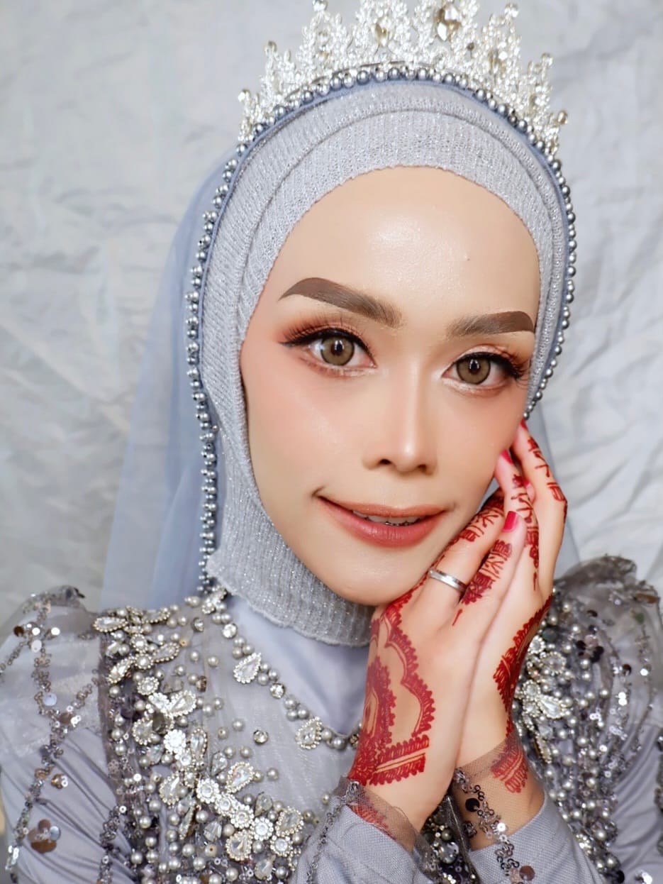 Post 2 by MUA JABODETABEK & SEKITARNYA on Instagram (carousel)