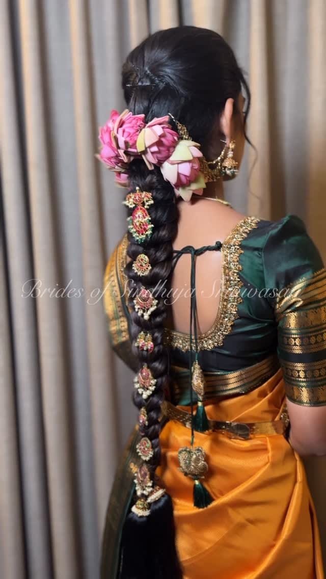 Post 1 by Sindhuja Srinivasan| Makeup Artist on Instagram (video)