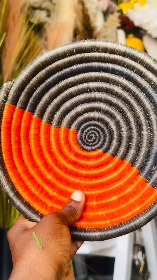Post 9 by Tuni Store on Instagram (video)