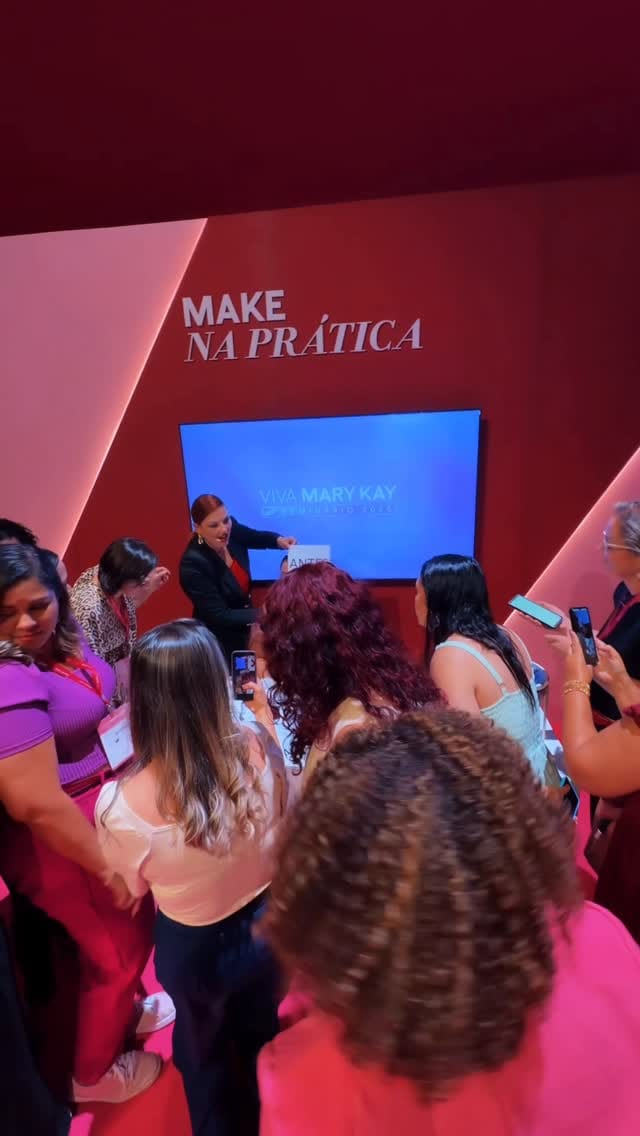 Post 7 by Sabrina Santos | MAQUIADORA on Instagram (video)