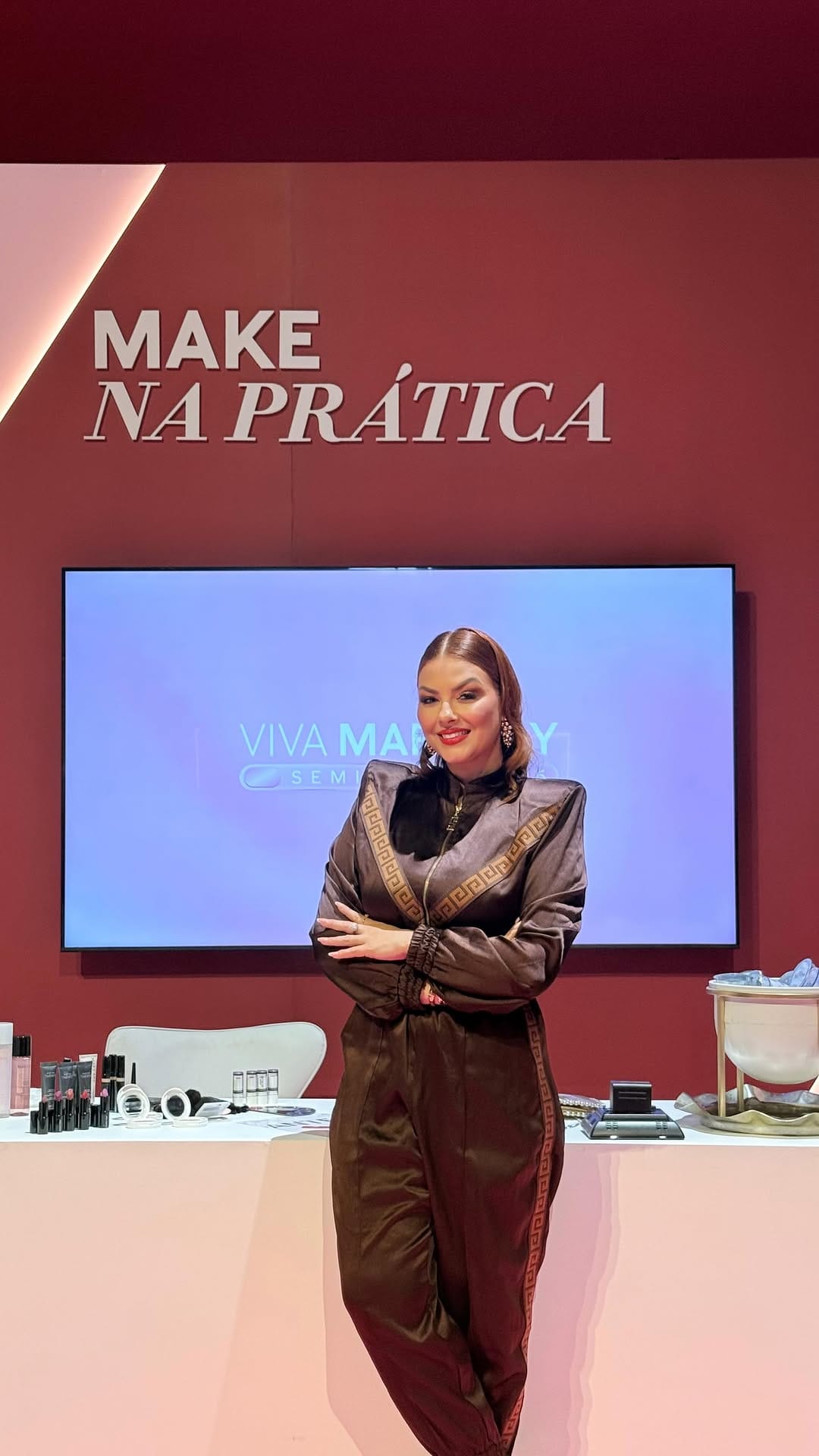 Post 2 by Sabrina Santos | MAQUIADORA on Instagram (video)
