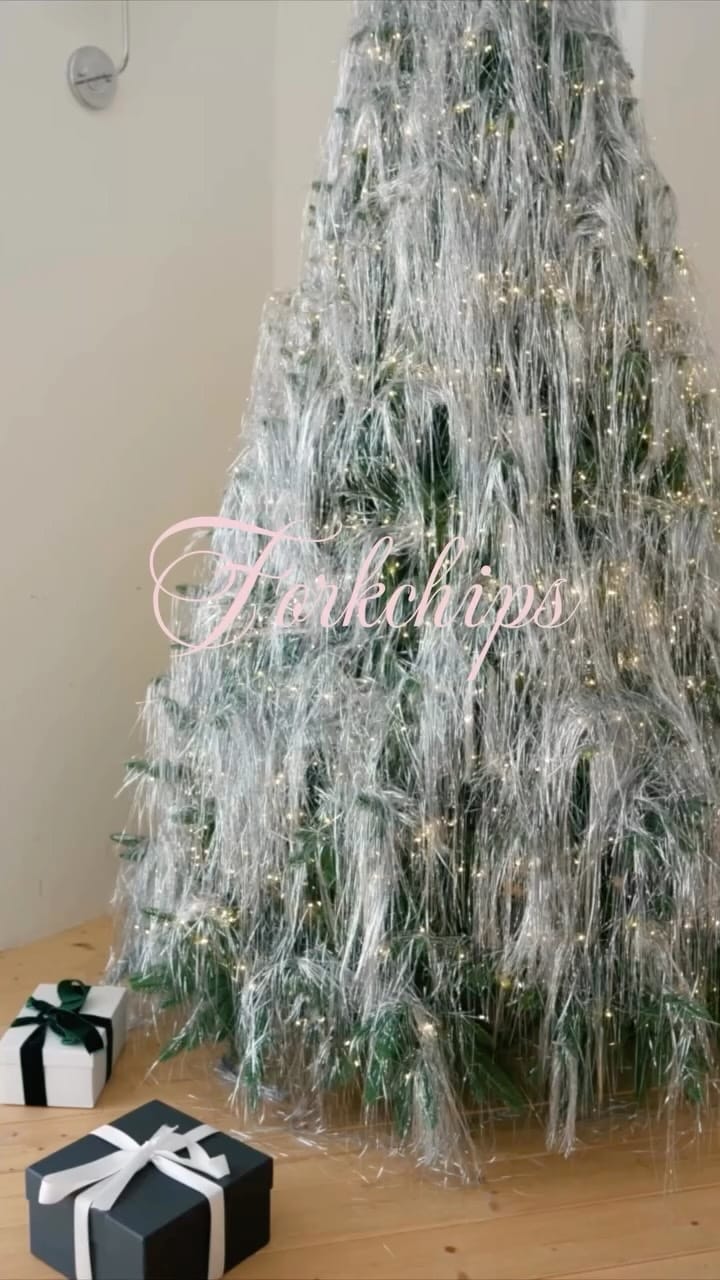Post 3 by FORKCHIPS 포크칩스 on Instagram (video)