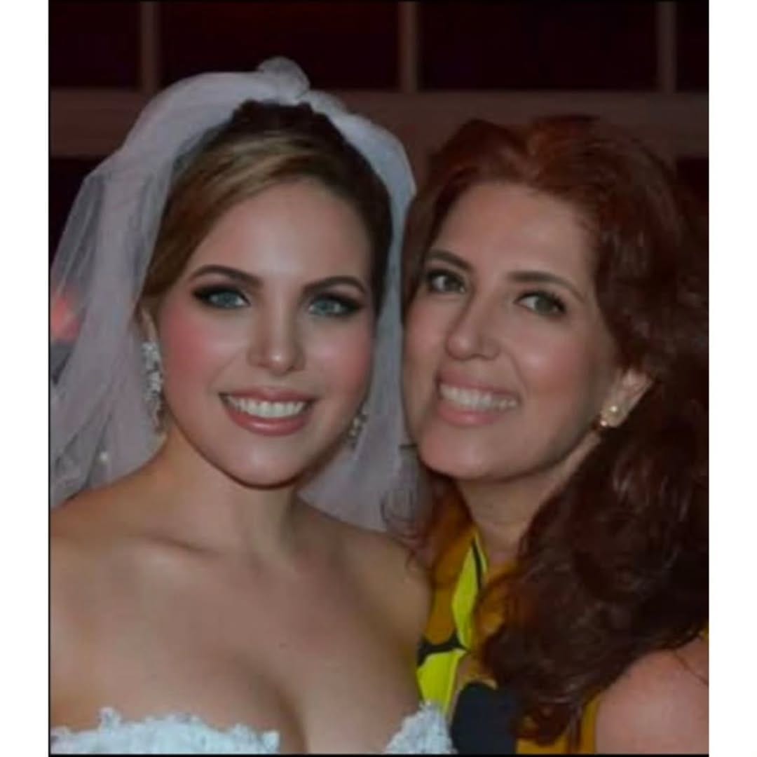 Post 2 by ANA CALITO | Penteado e Maquiagem - Noivas e  Debutantes on Instagram (image)
