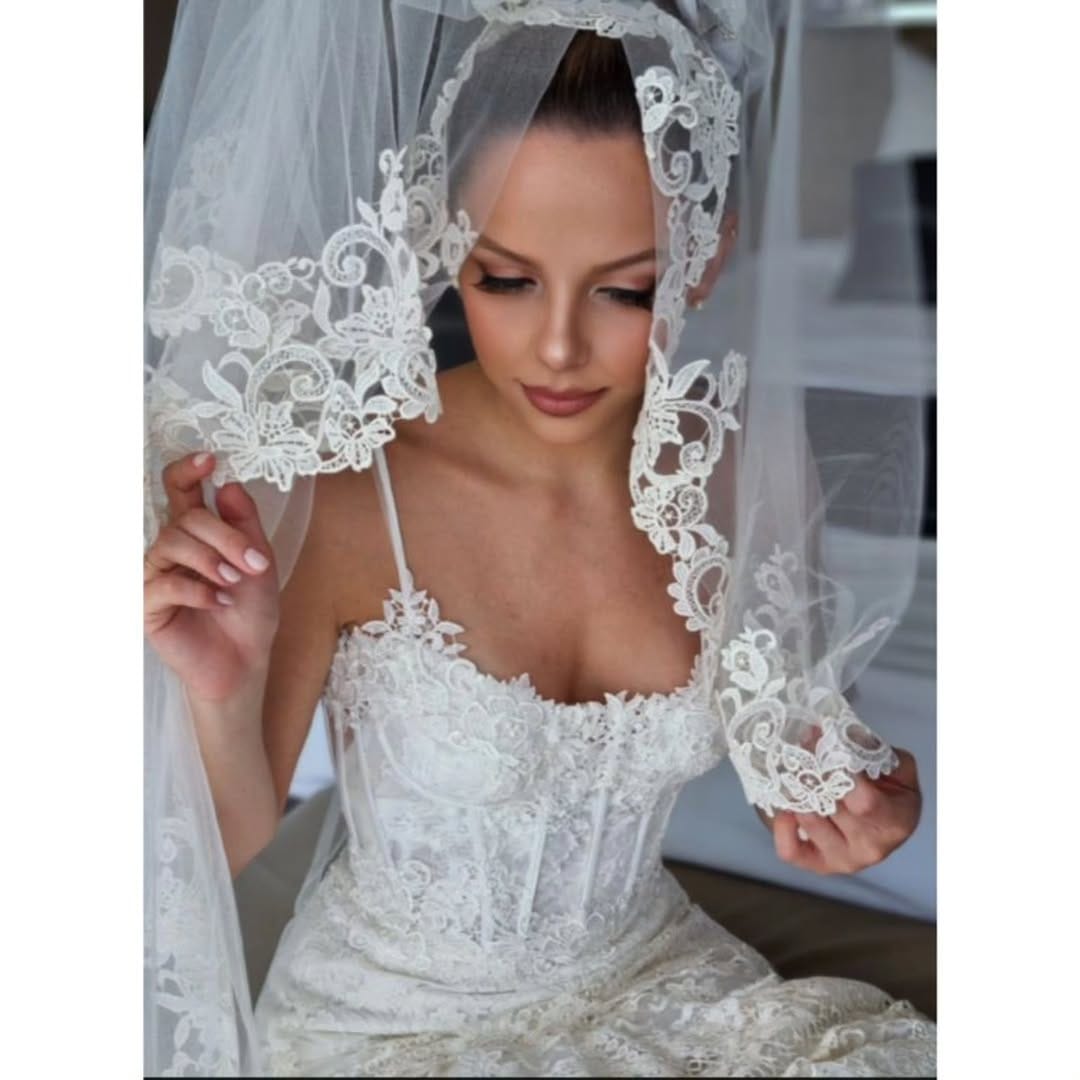 Post 1 by ANA CALITO | Penteado e Maquiagem - Noivas e  Debutantes on Instagram (image)
