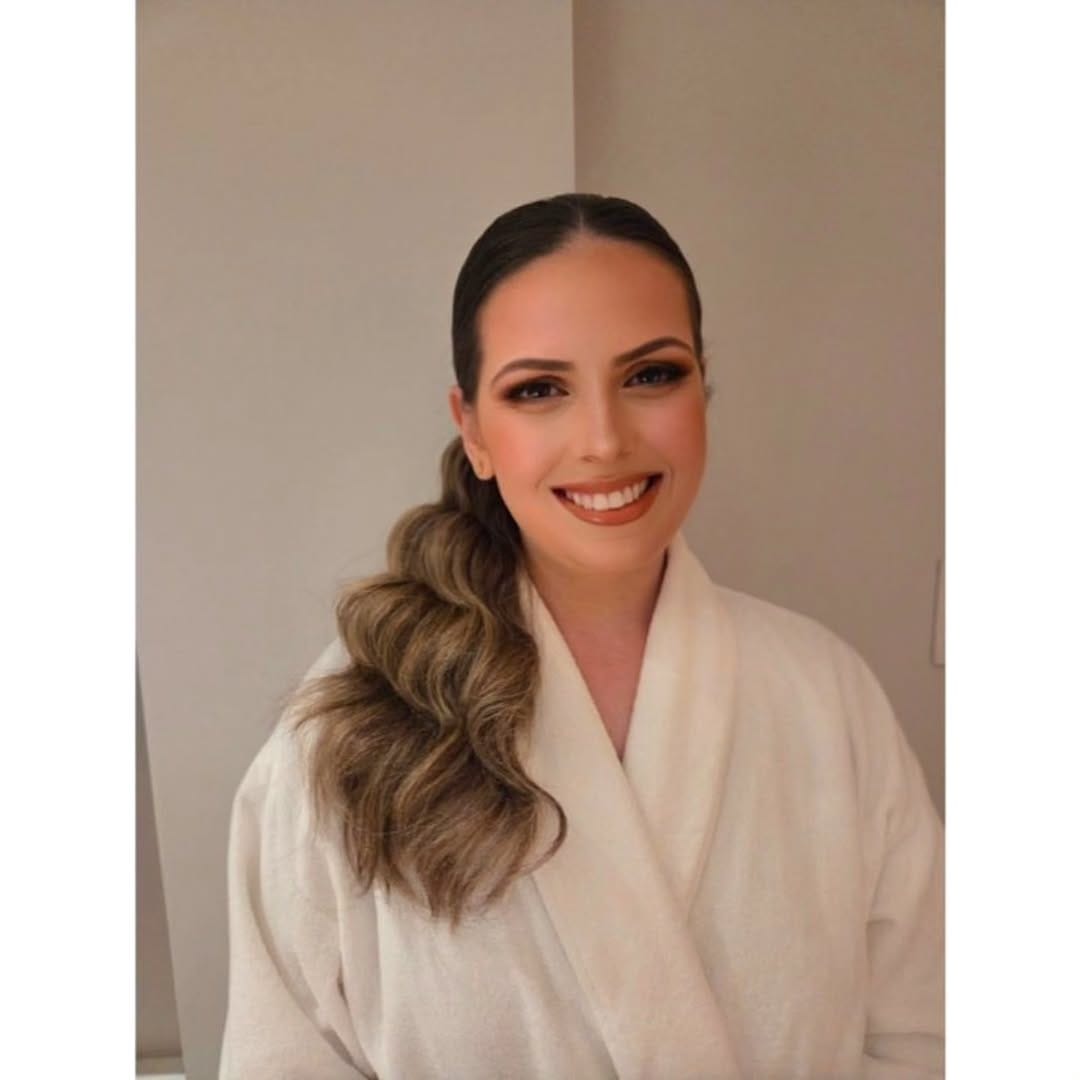 Post 7 by ANA CALITO | Penteado e Maquiagem - Noivas e  Debutantes on Instagram (carousel)