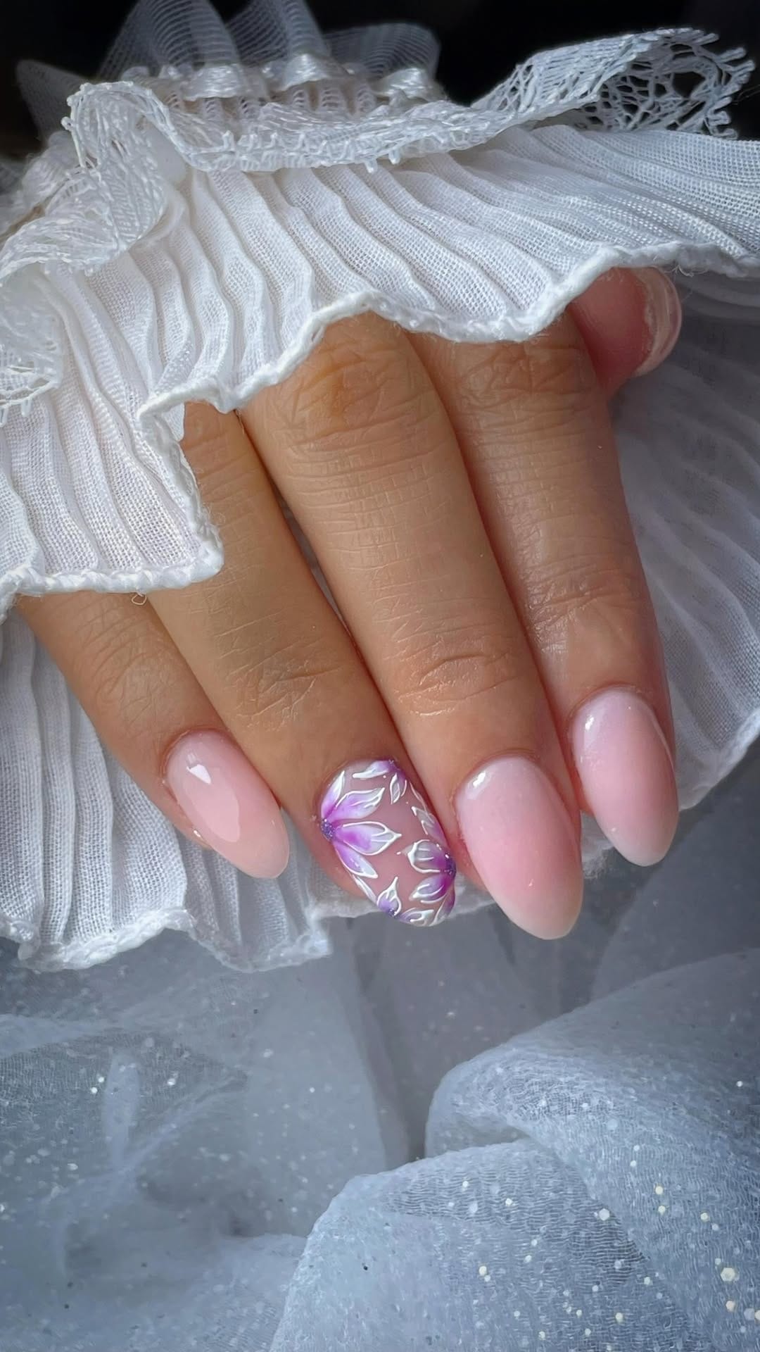 Post 2 by SANTA Nail Art & Makeup | Uñas | Cursos on Instagram (video)