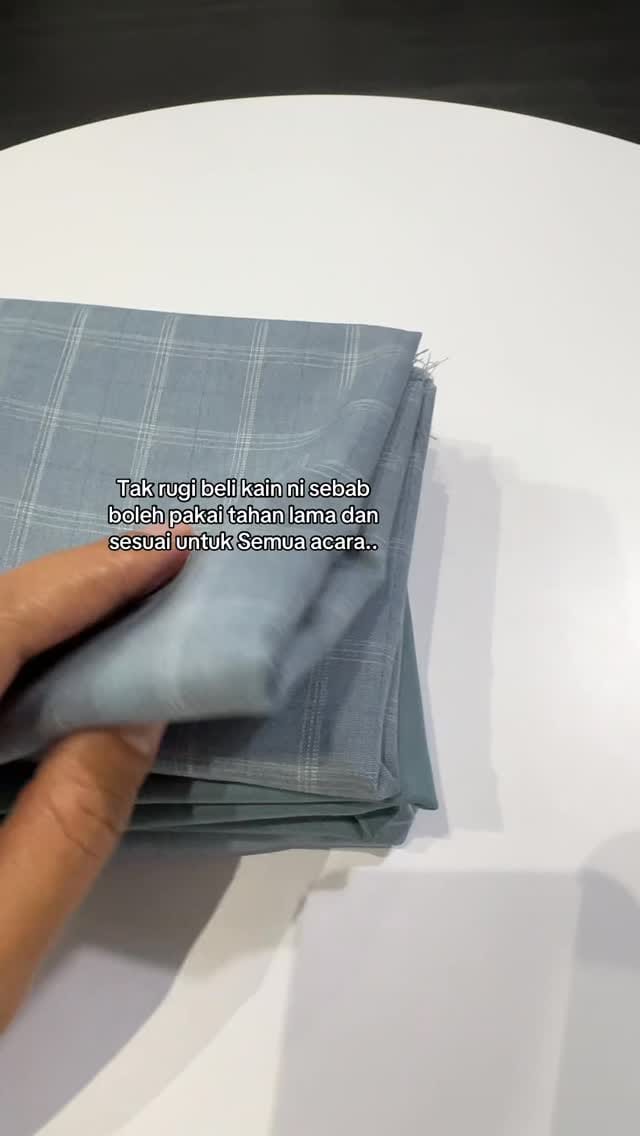 Post 2 by Kain pasang terbaru pilihan keluarga anda on Instagram (video)