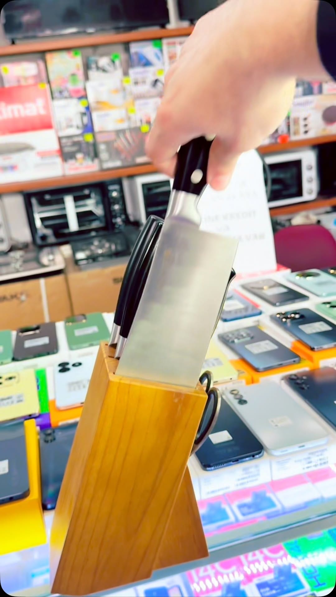 Post 4 by Zərdab Electronics on Instagram (video)