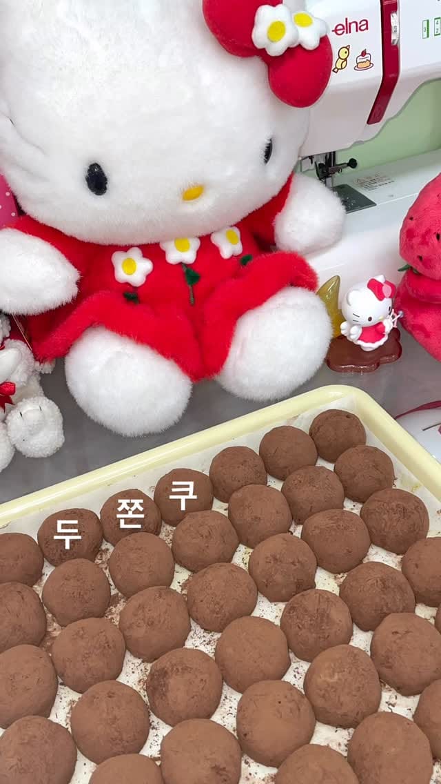 Post 5 by 수잇해피 ★ 의정부 소품샵 • 카페 on Instagram (video)