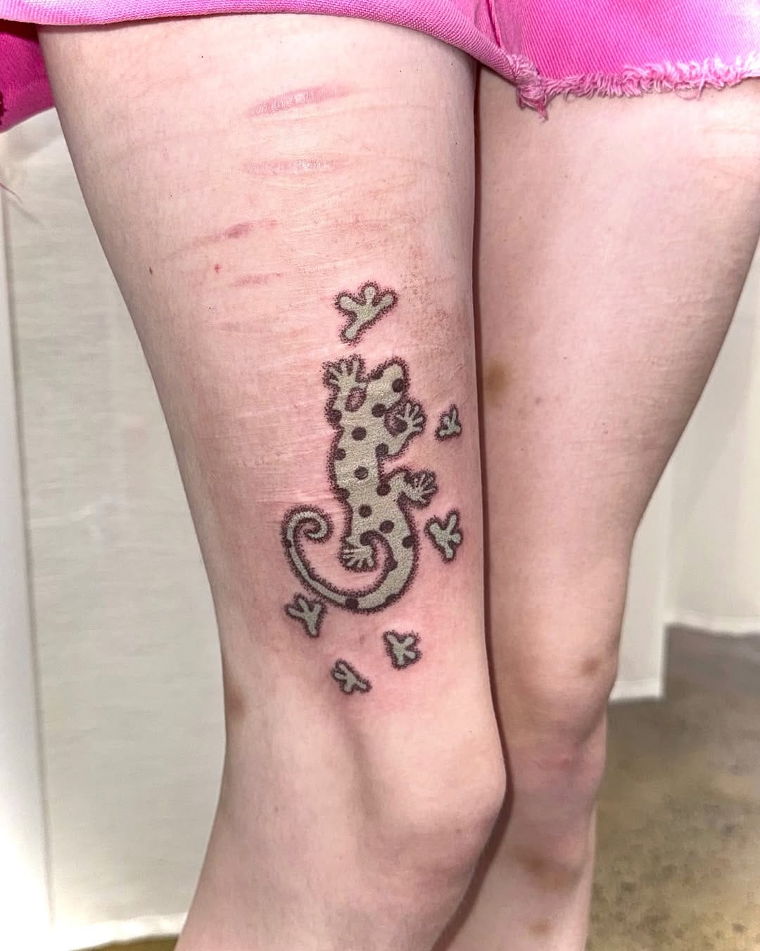 Post 5 by 핸드포크 Handpoke ** 진니포크 on Instagram (image)