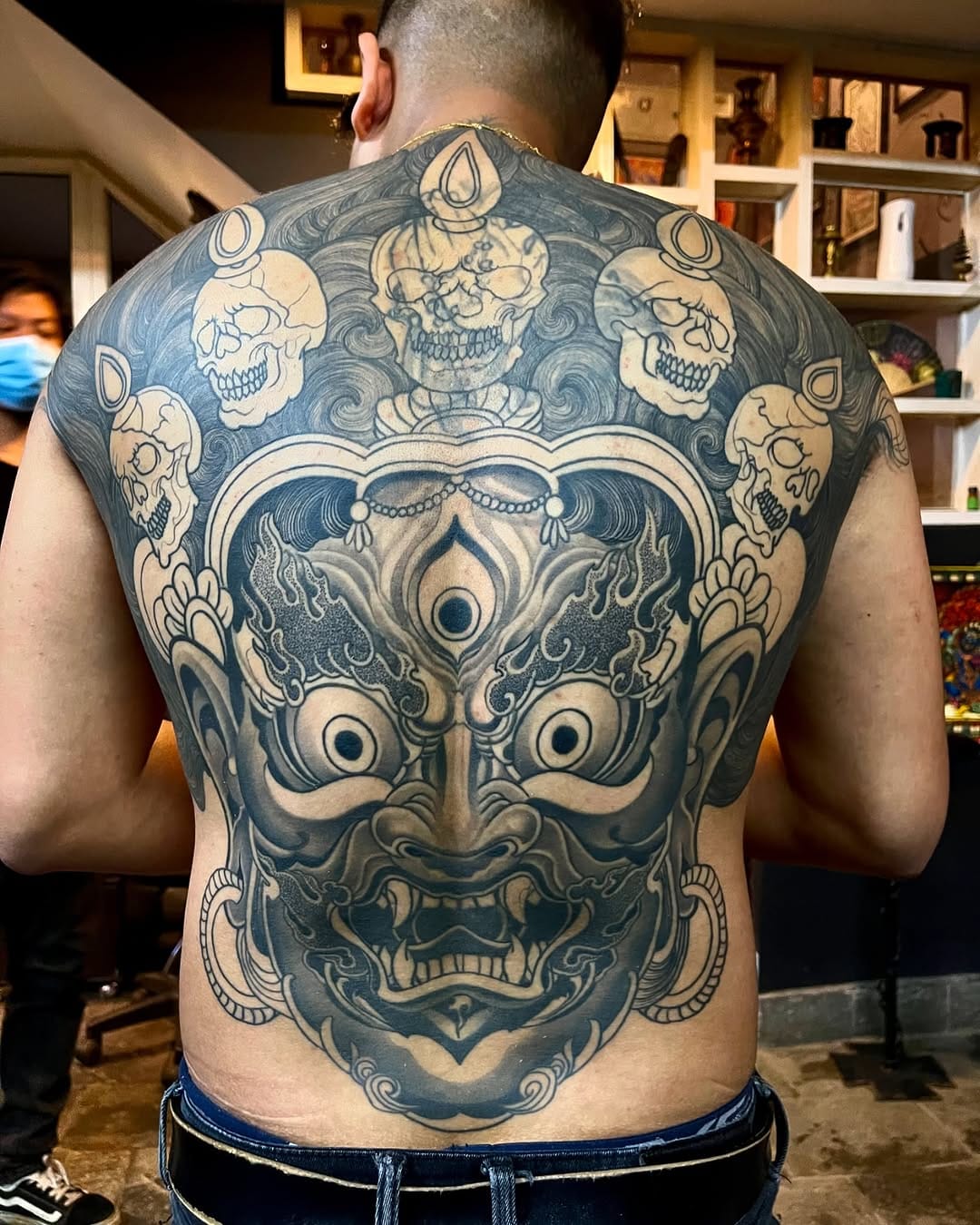 Post 10 by Freakstreettattoo on Instagram (carousel)