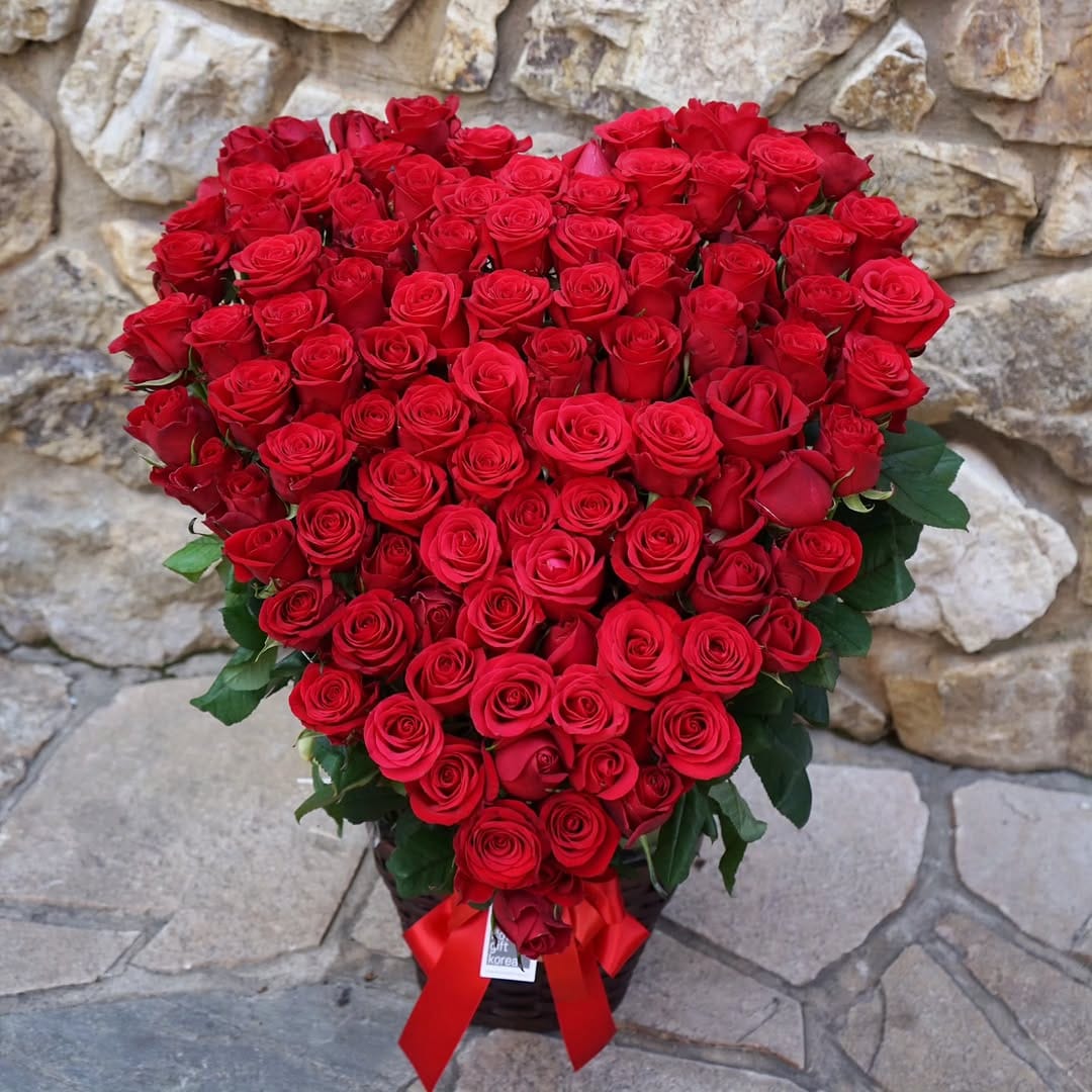 Post 1 by Flower Gift Korea on Instagram (carousel)