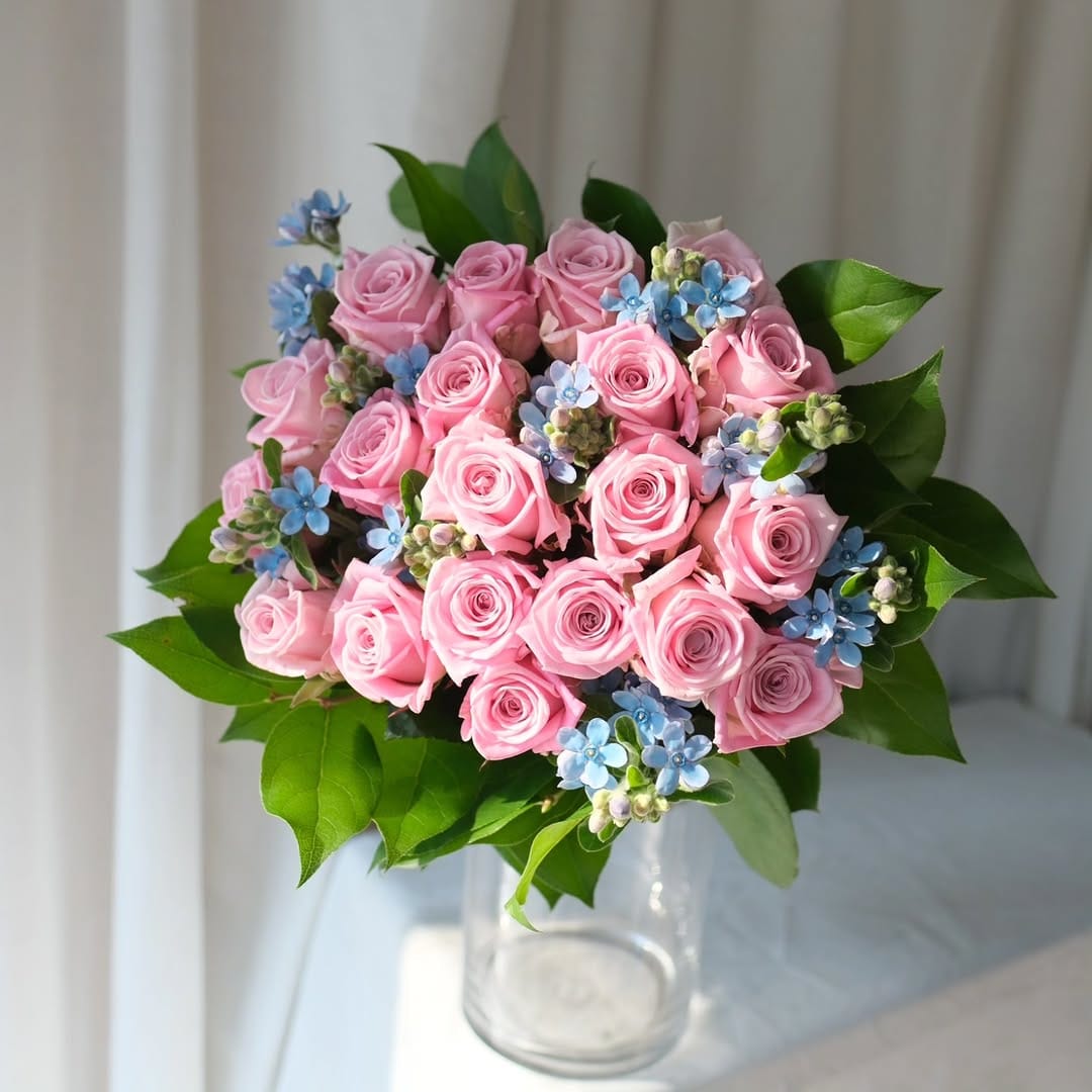 Post 2 by Flower Gift Korea on Instagram (carousel)