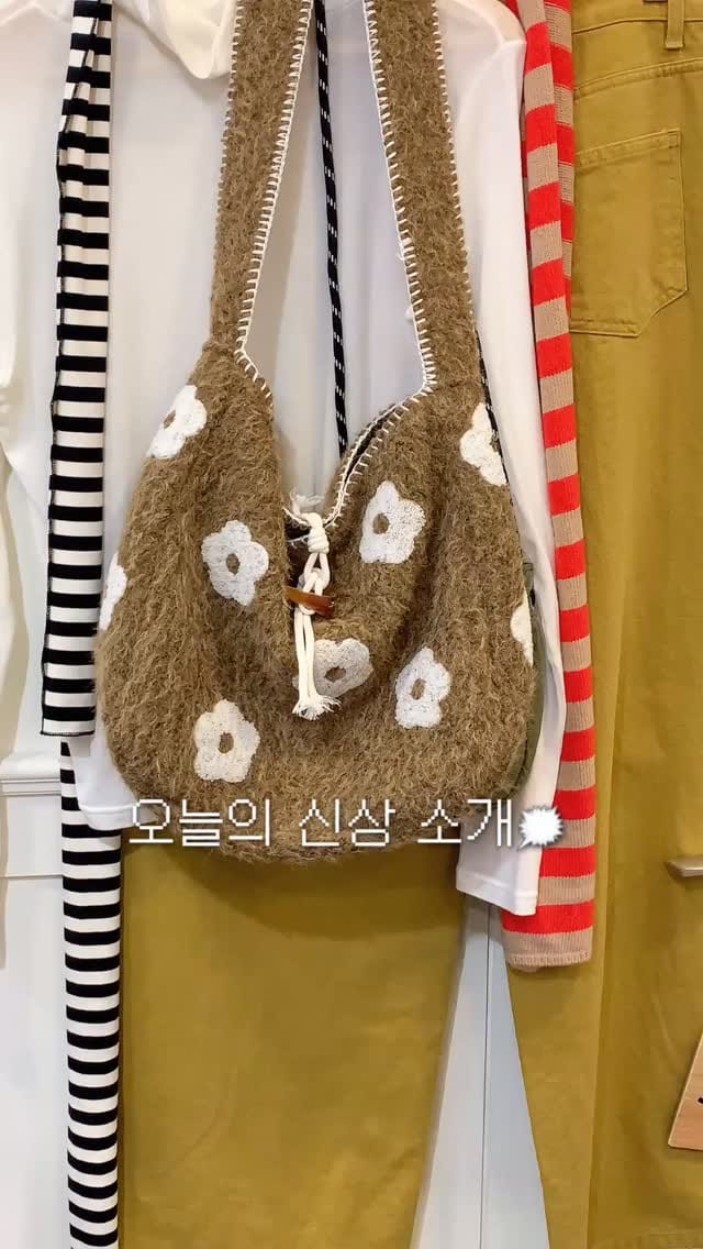 Post 9 by 컴포리티 (의정부옷가게•의정부소품샵) on Instagram (video)
