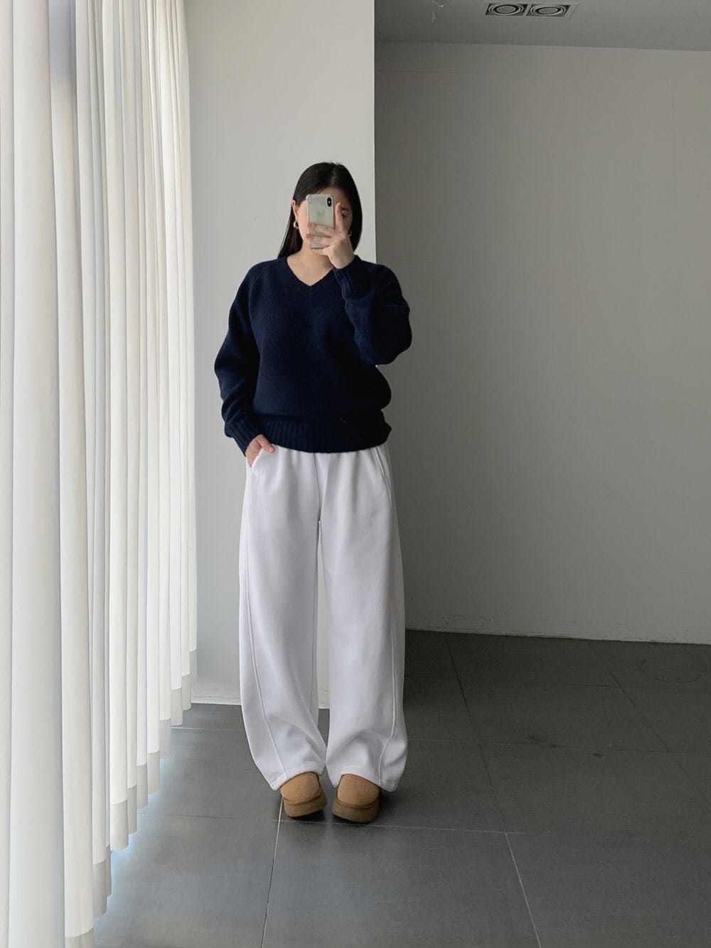 Post 6 by 172cm/77-88size/73kg on Instagram (carousel)