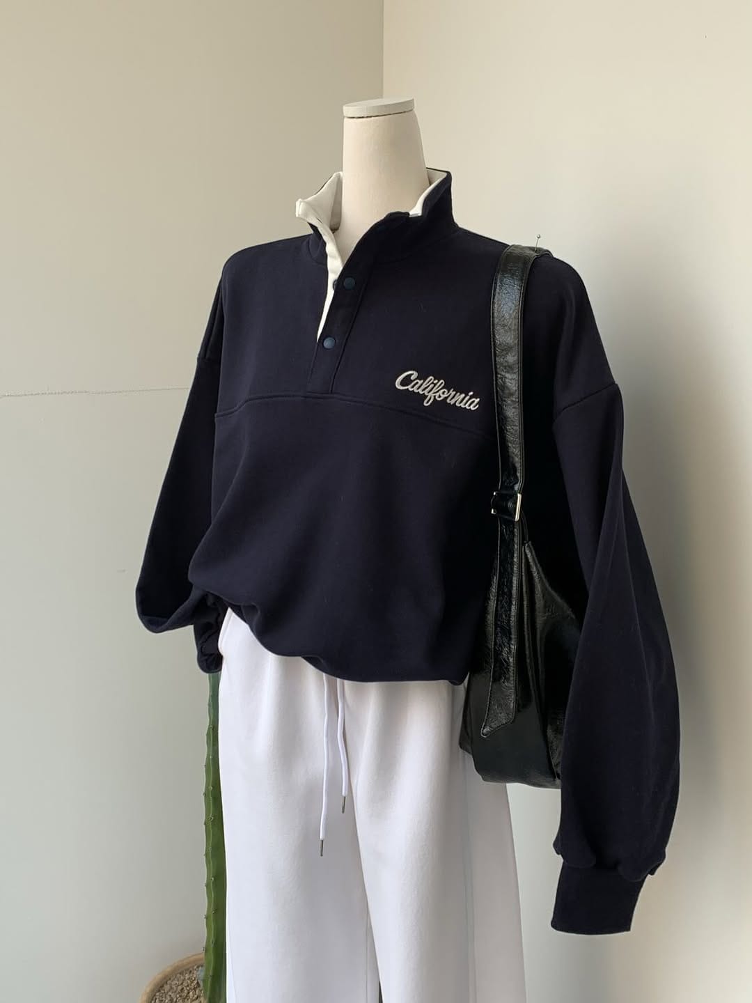 Post 3 by 172cm/77-88size/73kg on Instagram (carousel)