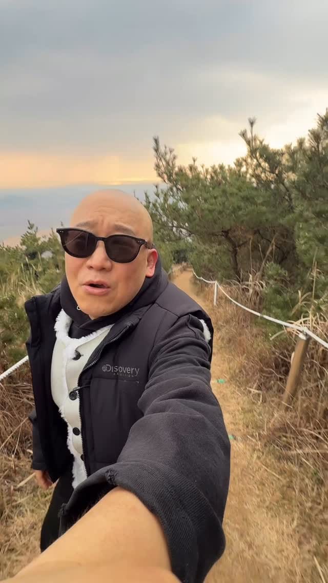 Post 2 by 윤석주 on Instagram (video)