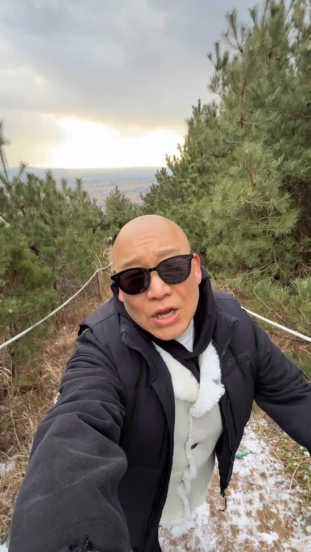 Post 4 by 윤석주 on Instagram (video)