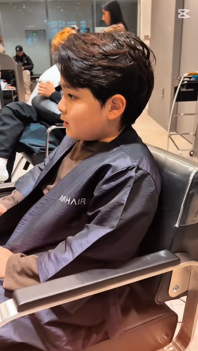 Post 9 by 💫데이라벨 daylabel 여성의류쇼핑몰 on Instagram (video)