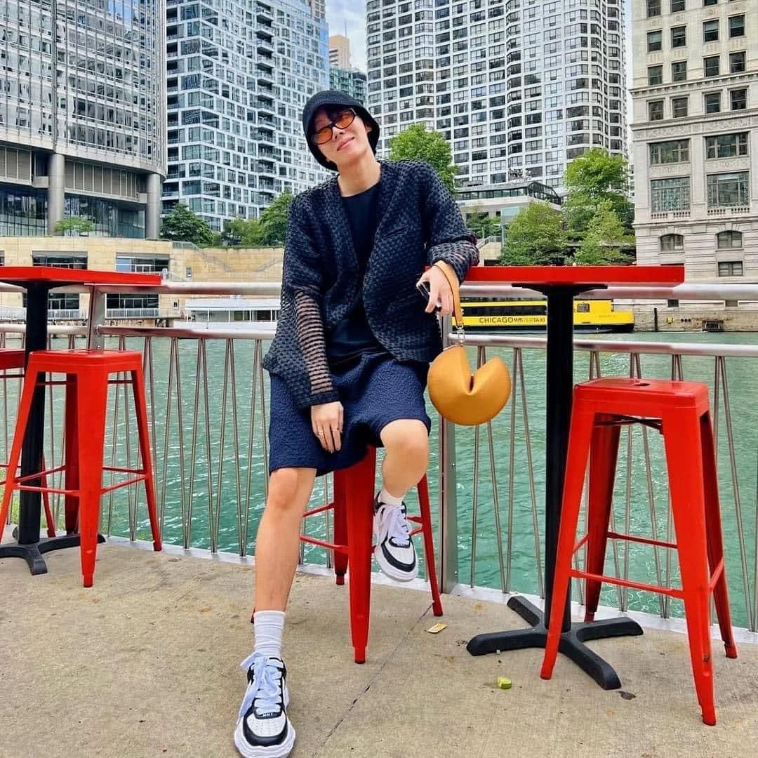 Post 2 by Sugar Seoul on Instagram (carousel)