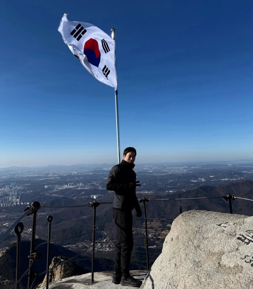 Post 1 by 호영수 on Instagram (carousel)