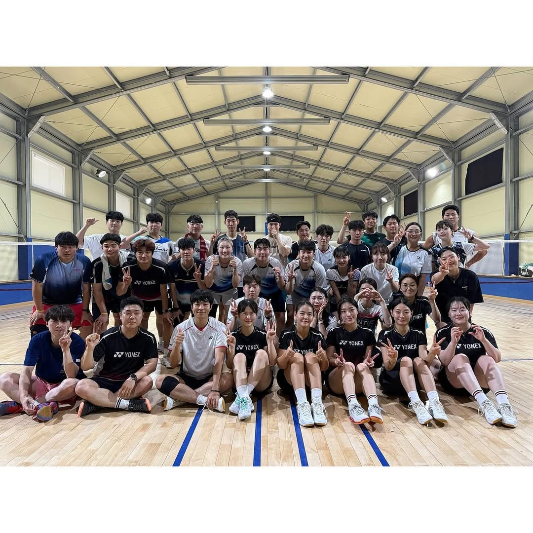 Post 6 by 이상현(리코치🏸) on Instagram (carousel)