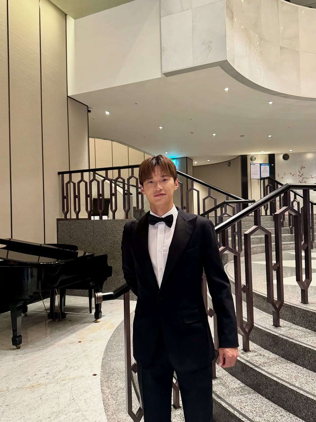 Post 8 by Jin-su Kim(김진수)🇰🇷 on Instagram (carousel)