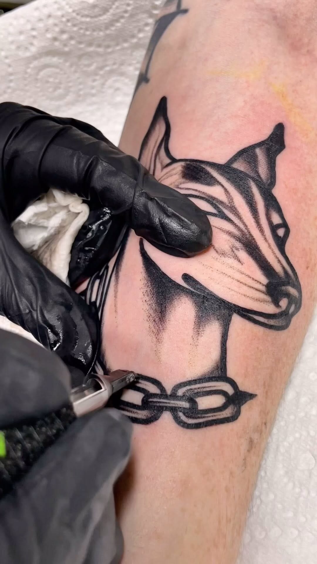 Post 8 by 올드스쿨타투 인천타투 traditionaltattoo 선한 on Instagram (video)