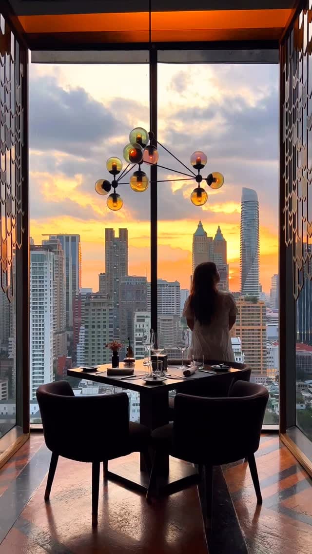 Post 6 by 일상 여행가, 지은(Jieun) / 여행 | 팝업 | 카페 | 숙소 | 전시 on Instagram (video)