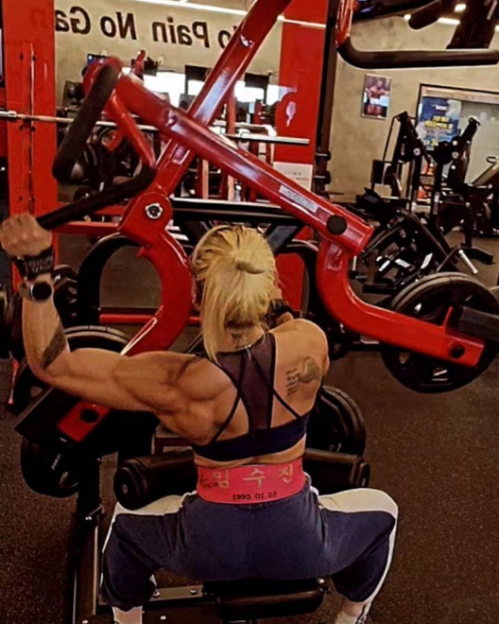 Post 8 by 임수진 IFBB FIGURE PRO on Instagram (carousel)