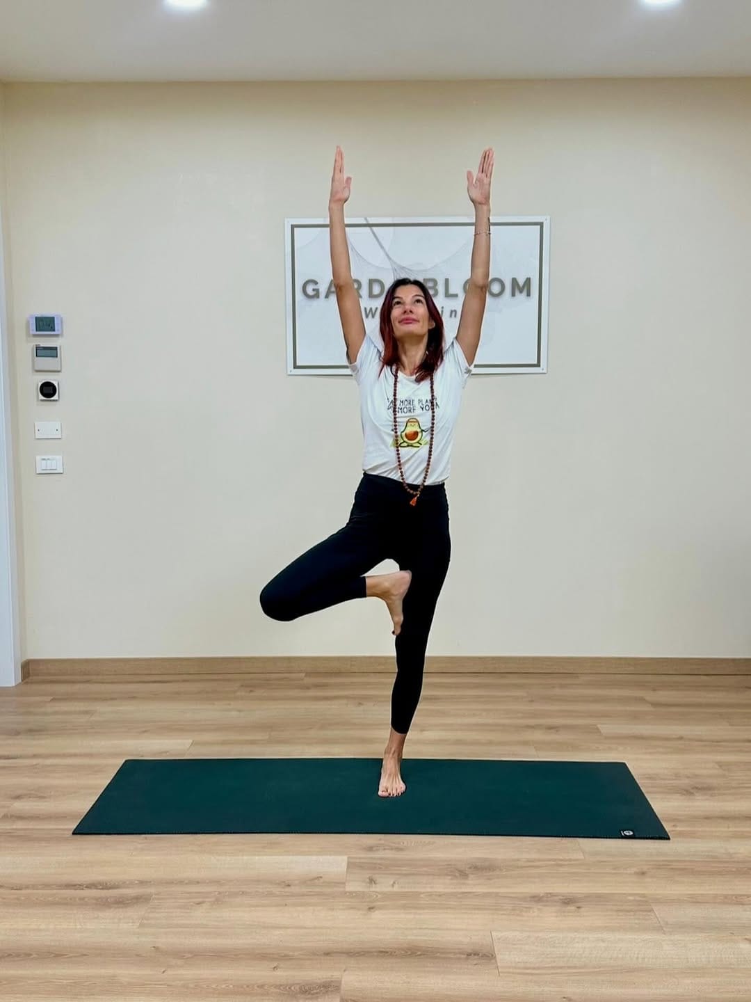 Post 4 by Yoga con Olivia Ratkai on Instagram (image)