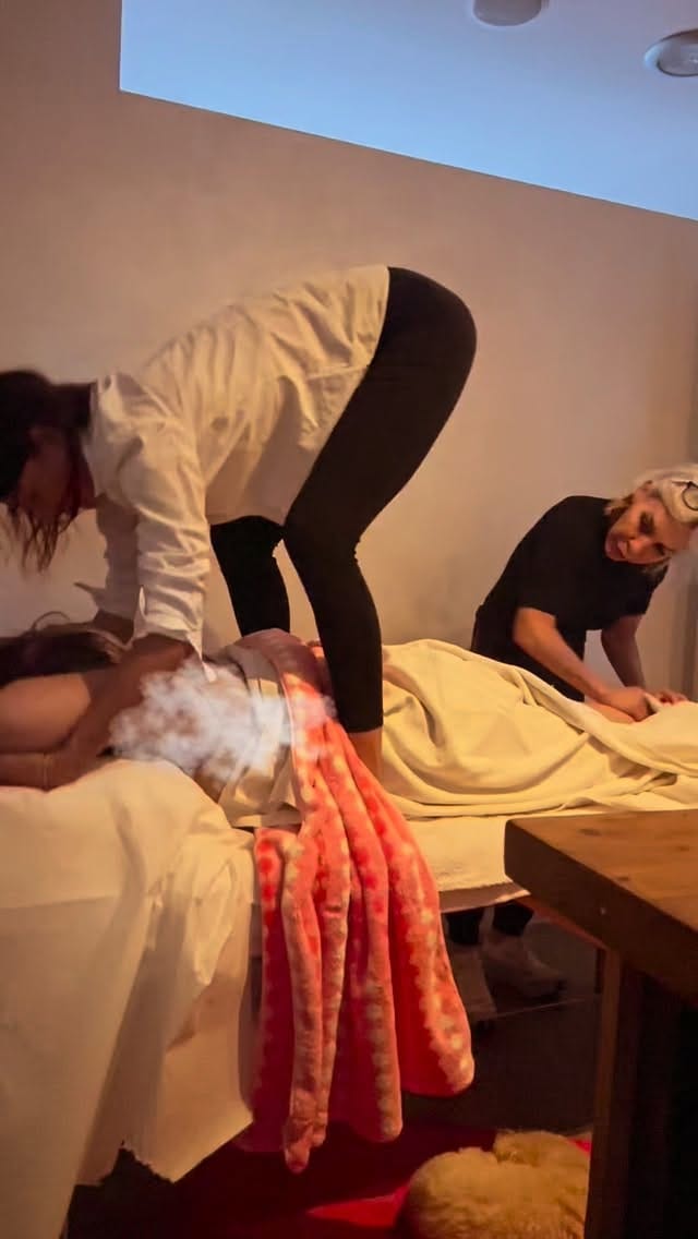 Post 5 by Yoga con Olivia Ratkai on Instagram (video)