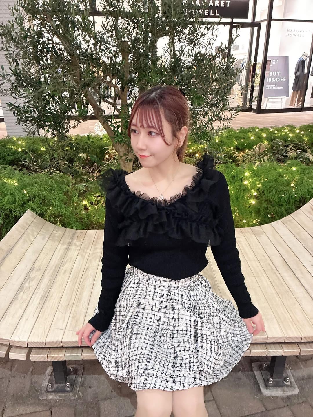 Post 2 by りーり😈💎 on Instagram (image)