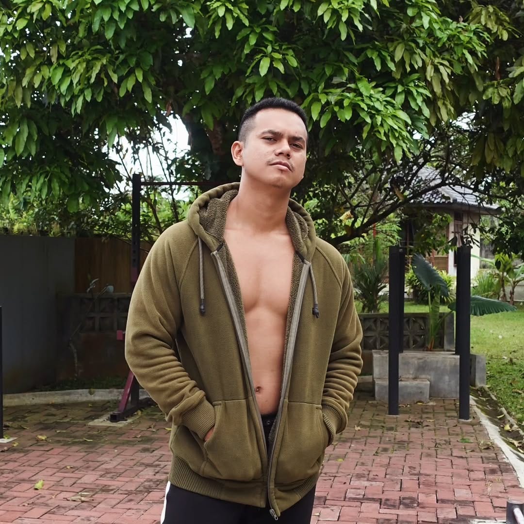 Post 7 by Ikhsan Angga Kusuma on Instagram (carousel)
