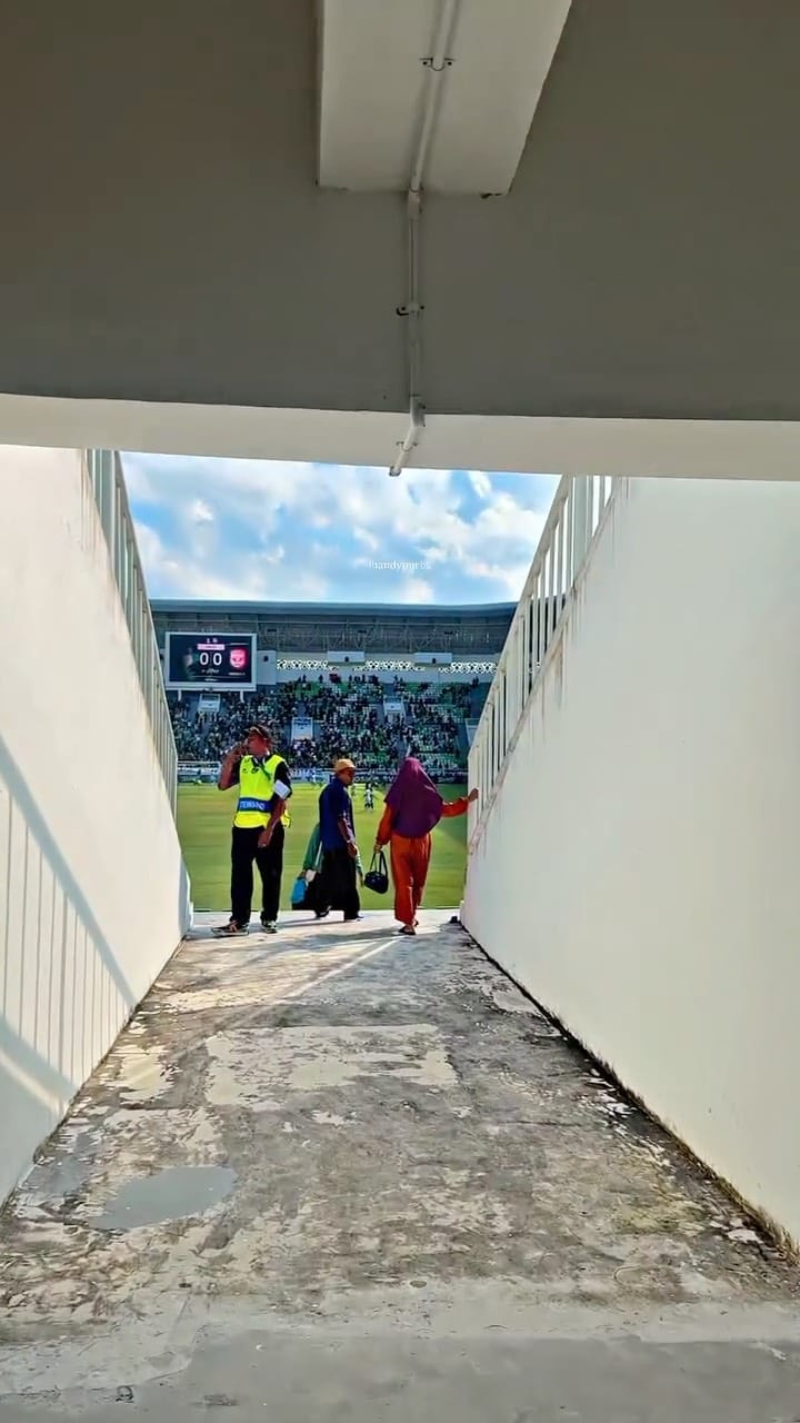 Post 2 by Masuk Stadion on Instagram (video)