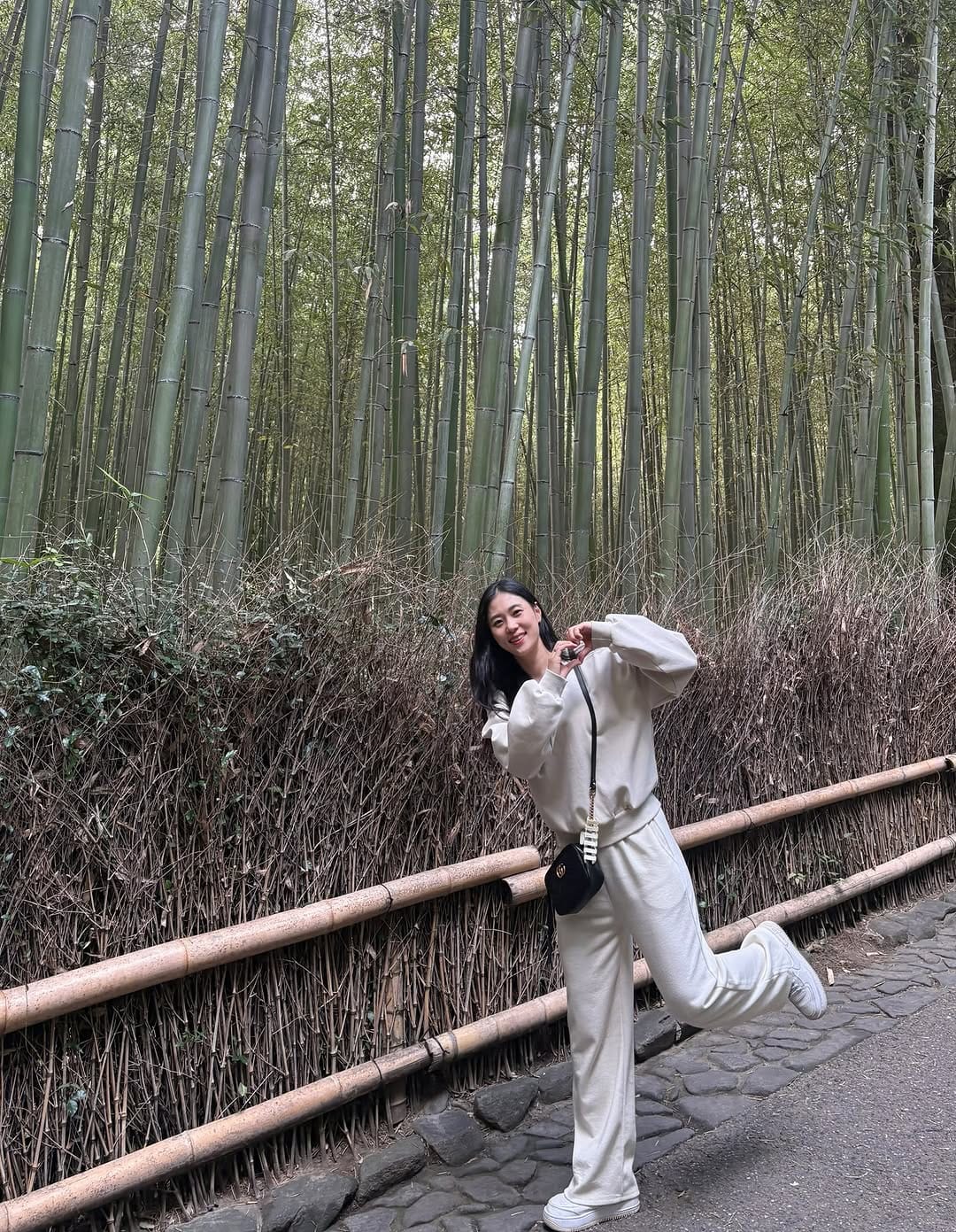 Post 5 by 펜싱 김지연 on Instagram (carousel)