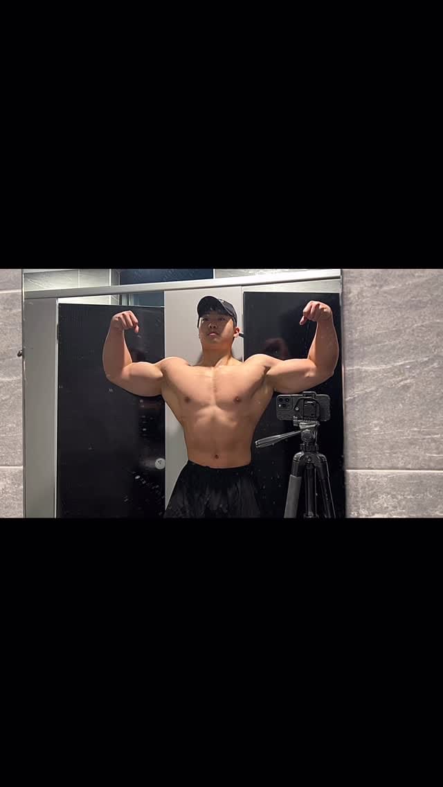 Post 5 by 김승운(근육맨김승운)💪🇰🇷 on Instagram (video)