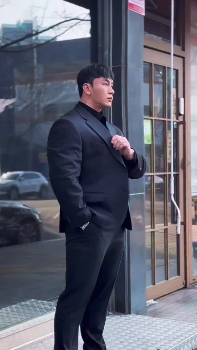 Post 2 by 고경준 on Instagram (video)