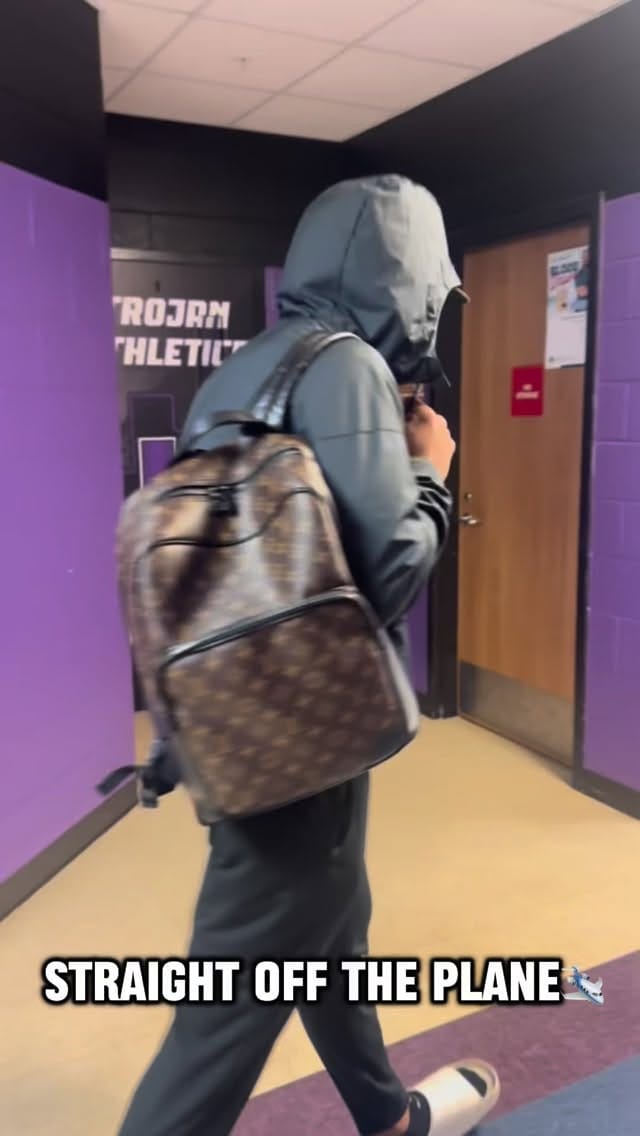 Post 2 by The Chosen 1🤴🏽⭐️ on Instagram (video)