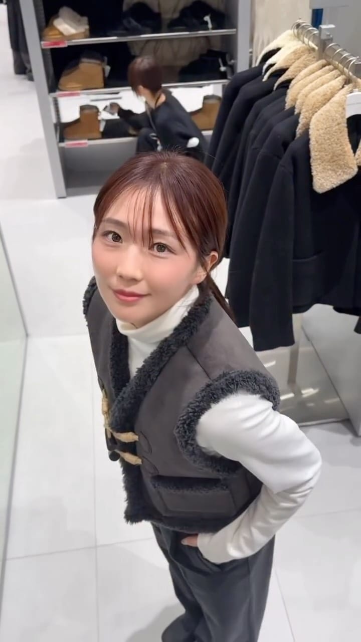 Post 6 by 박소현 *Park Sohyun* on Instagram (video)