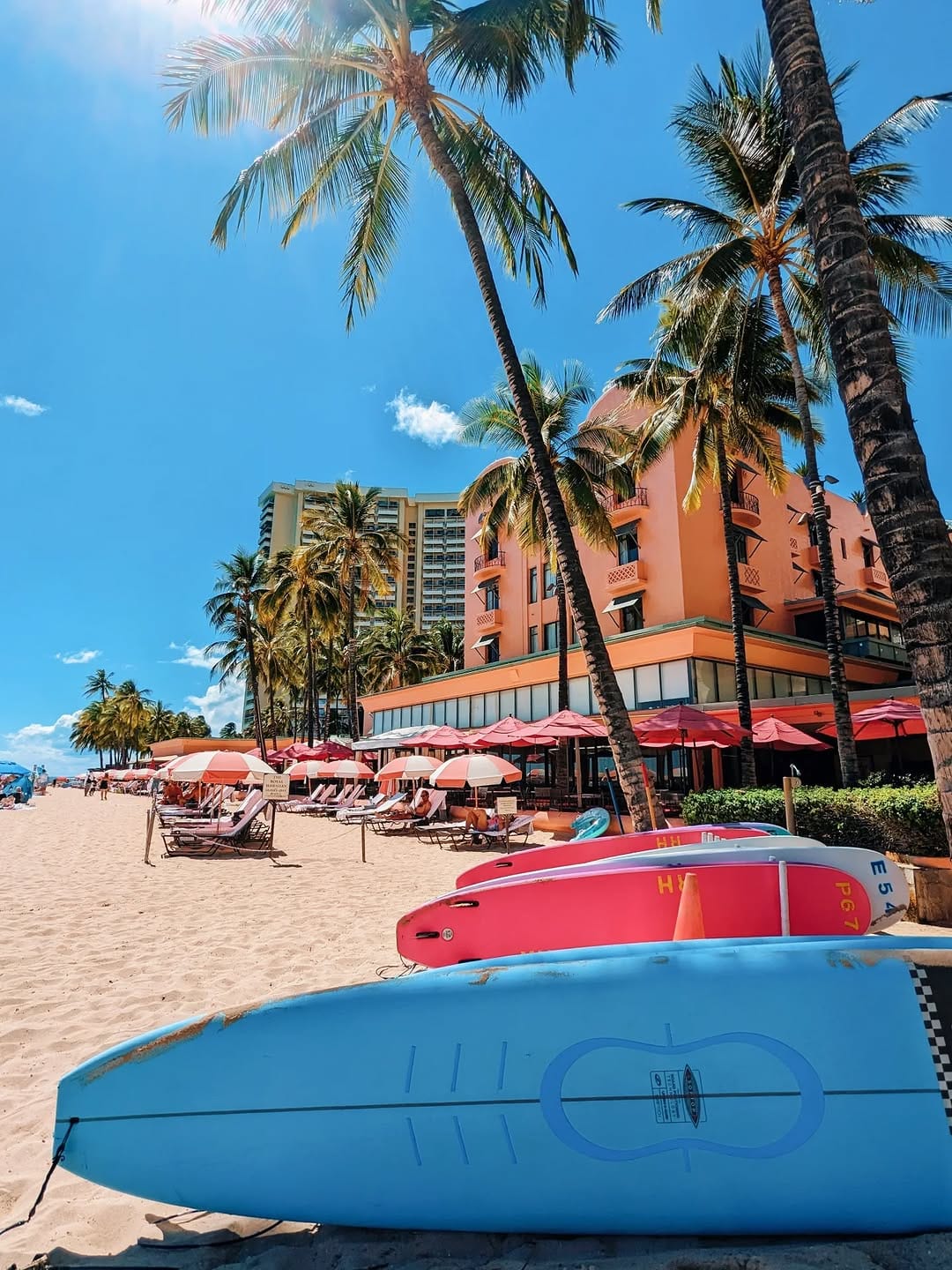 Post 3 by Stephanie & Ryan 📷 Oahu on Instagram (carousel)
