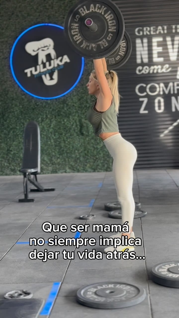 Post 5 by Alina Cofone on Instagram (video)