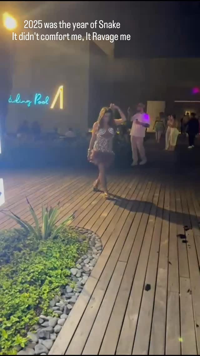Post 3 by Upasana Arora on Instagram (video)